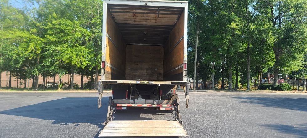 Medium Duty Box Truck-Light and Medium Duty Trucks-International-2018-4400-Atlanta-GA-222,782\n\t\tmiles-$ 53,750 - Image 9
