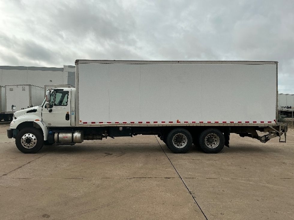 Medium Duty Box Truck-Light and Medium Duty Trucks-International-2018-4400-Grand Prairie-TX-201,797\n\t\tmiles-$ 56,000 - Image 4