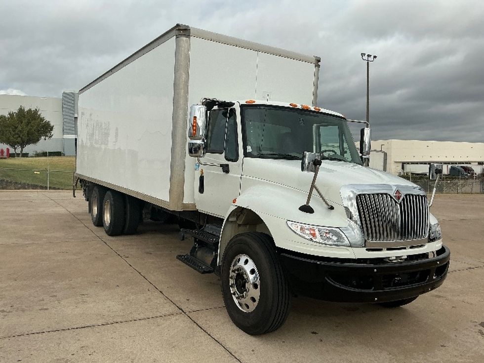Medium Duty Box Truck-Light and Medium Duty Trucks-International-2018-4400-Grand Prairie-TX-201,797\n\t\tmiles-$ 56,000 - Image 1
