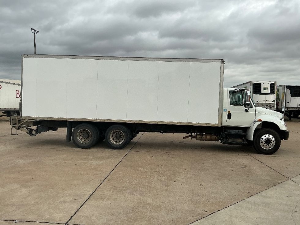 Medium Duty Box Truck-Light and Medium Duty Trucks-International-2018-4400-Grand Prairie-TX-201,797\n\t\tmiles-$ 56,000 - Image 15