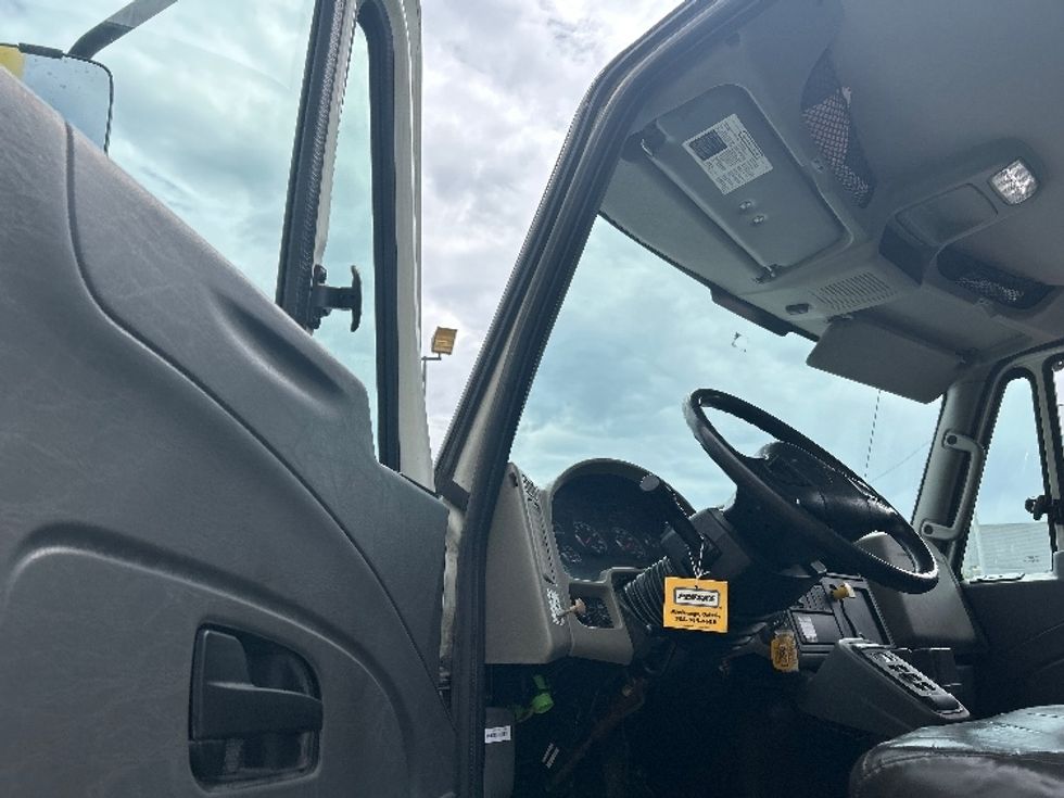 Medium Duty Box Truck-Light and Medium Duty Trucks-International-2018-4400-Mississauga-ON-299,156\n\t\tkm-$ 73,500 - Image 16