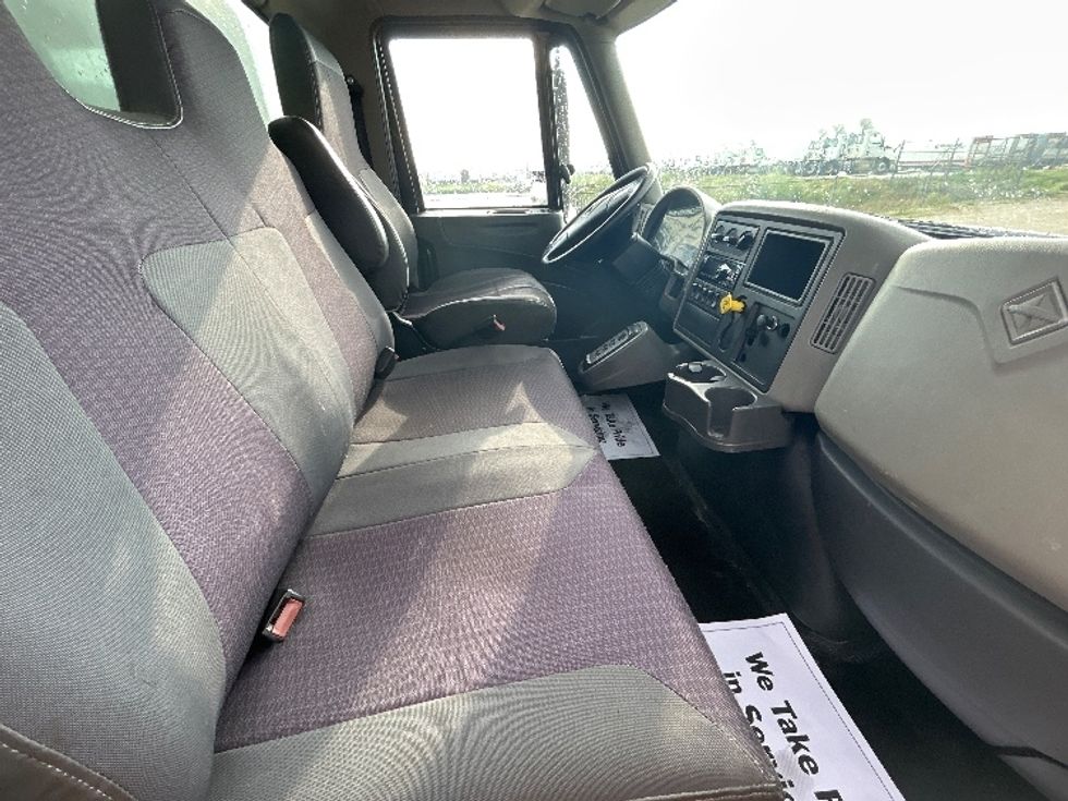 Medium Duty Box Truck-Light and Medium Duty Trucks-International-2018-4400-Sturtevant-WI-194,719\n\t\tmiles-$ 60,750 - Image 22