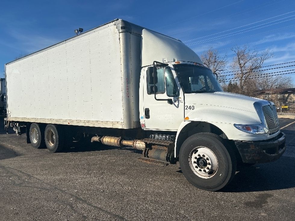 Medium Duty Box Truck-Light and Medium Duty Trucks-International-2018-4400-Sturtevant-WI-364,384\n\t\tmiles-$ 34,000 - Image 1