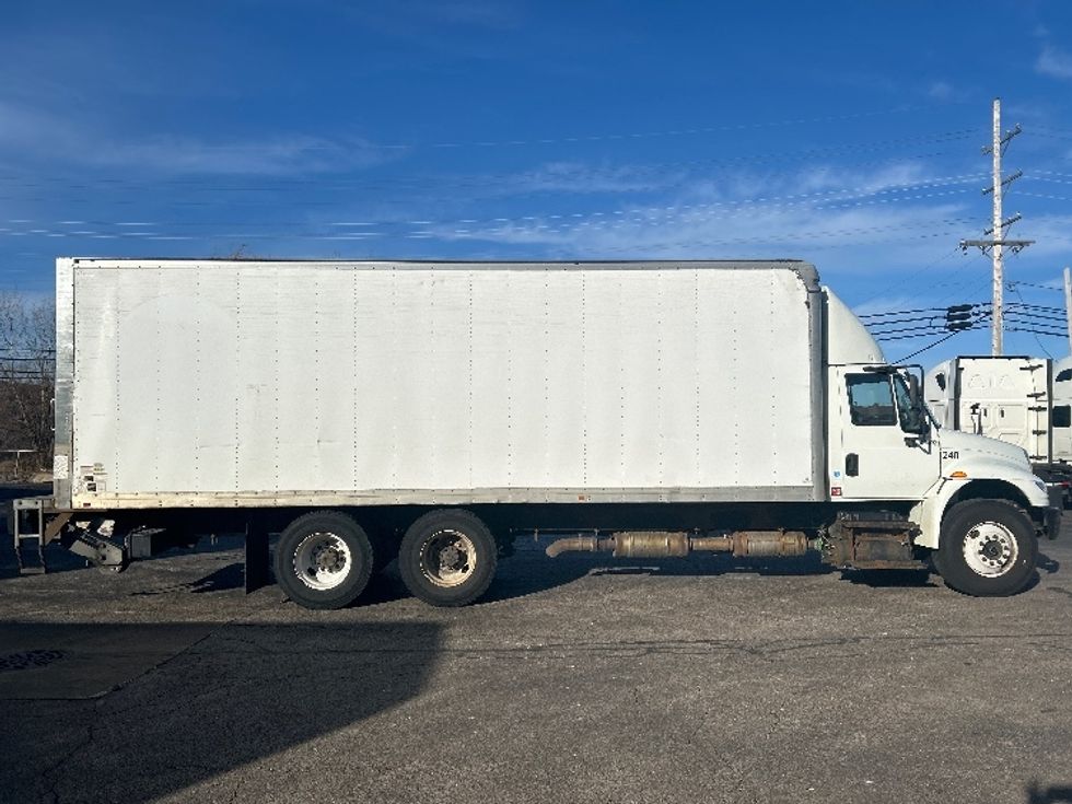 Medium Duty Box Truck-Light and Medium Duty Trucks-International-2018-4400-Sturtevant-WI-364,384\n\t\tmiles-$ 34,000 - Image 11