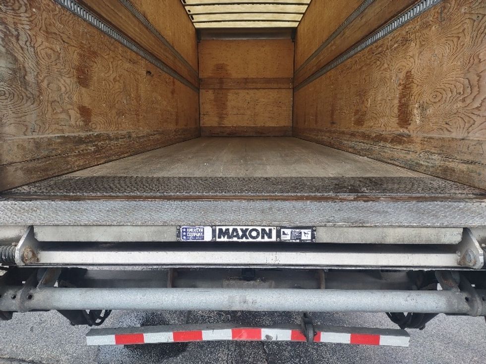 Medium Duty Box Truck-Light and Medium Duty Trucks-International-2018-4400-Toronto-ON-292,100\n\t\tkm-$ 74,500 - Image 10