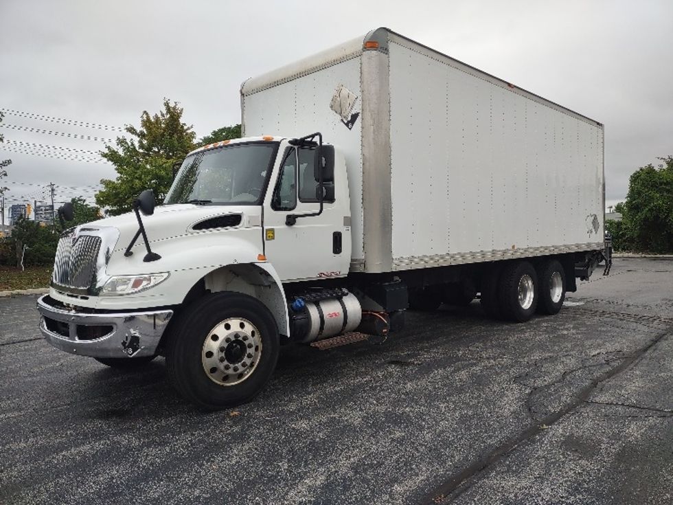 Medium Duty Box Truck-Light and Medium Duty Trucks-International-2018-4400-Toronto-ON-292,100\n\t\tkm-$ 74,500 - Image 3