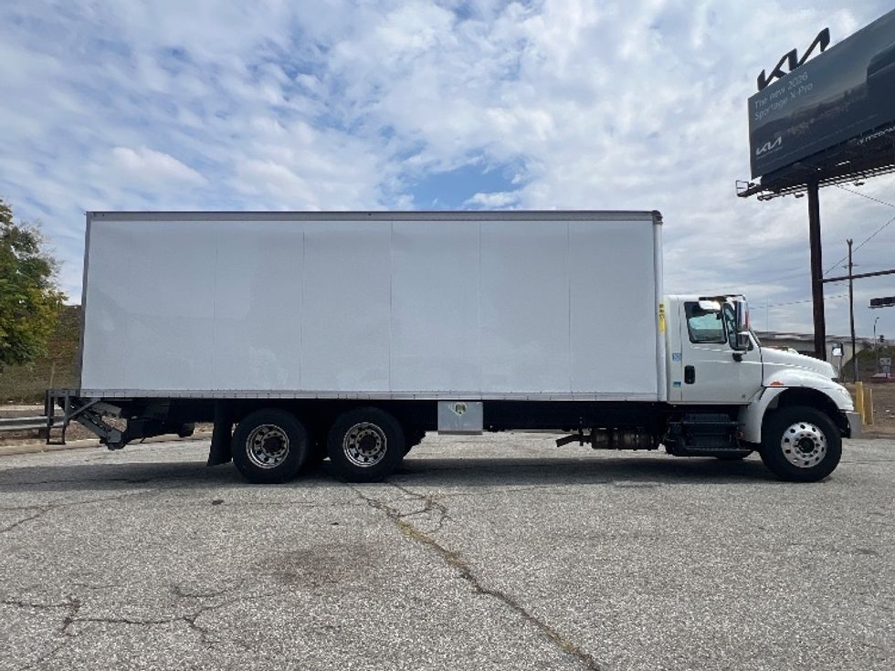 Medium Duty Box Truck-Light and Medium Duty Trucks-International-2018-4400-Torrance-CA-187,424\n\t\tmiles-$ 59,500 - Image 15