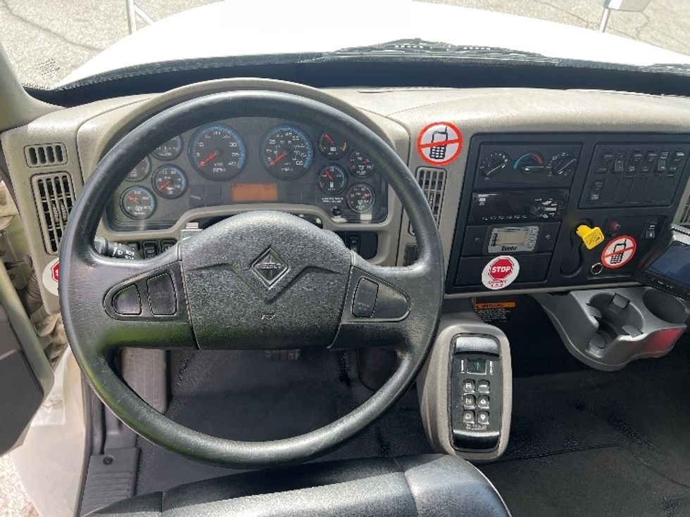 Medium Duty Box Truck-Light and Medium Duty Trucks-International-2018-4400-Torrance-CA-187,424\n\t\tmiles-$ 59,500 - Image 18