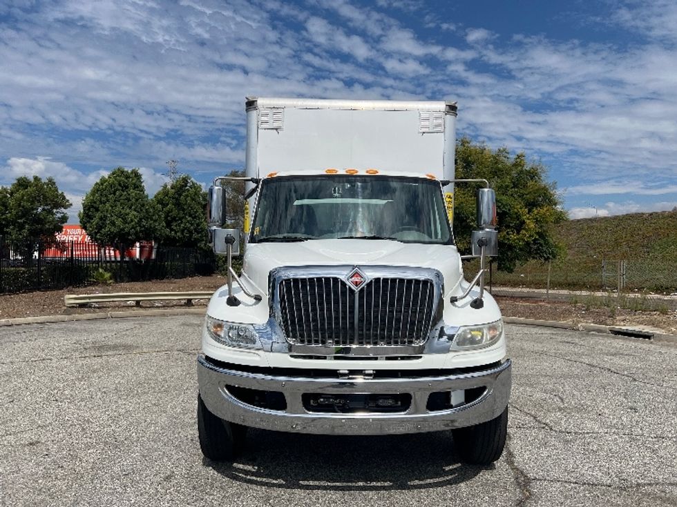 Medium Duty Box Truck-Light and Medium Duty Trucks-International-2018-4400-Torrance-CA-187,424\n\t\tmiles-$ 59,500 - Image 2