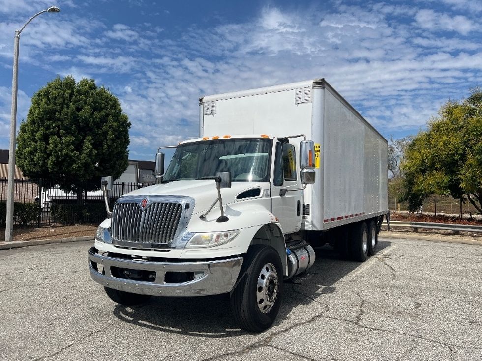 Medium Duty Box Truck-Light and Medium Duty Trucks-International-2018-4400-Torrance-CA-187,424\n\t\tmiles-$ 59,500 - Image 3