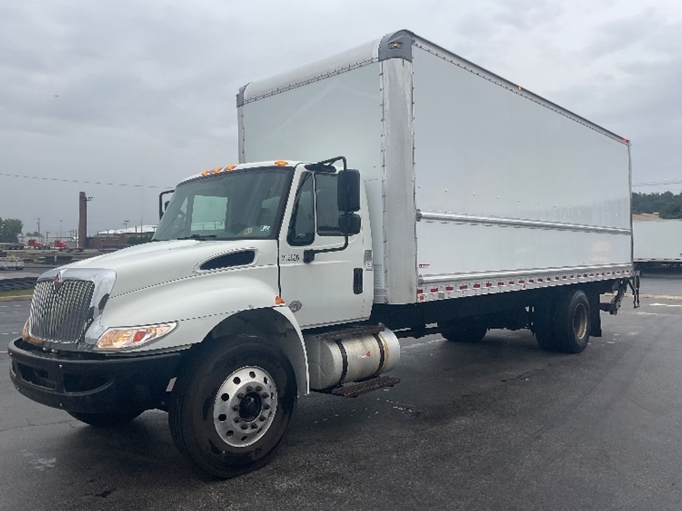 Medium Duty Box Truck-Light and Medium Duty Trucks-International-2019-4300-Akron-OH-110,658\n\t\tmiles-$ 50,500 - Image 3