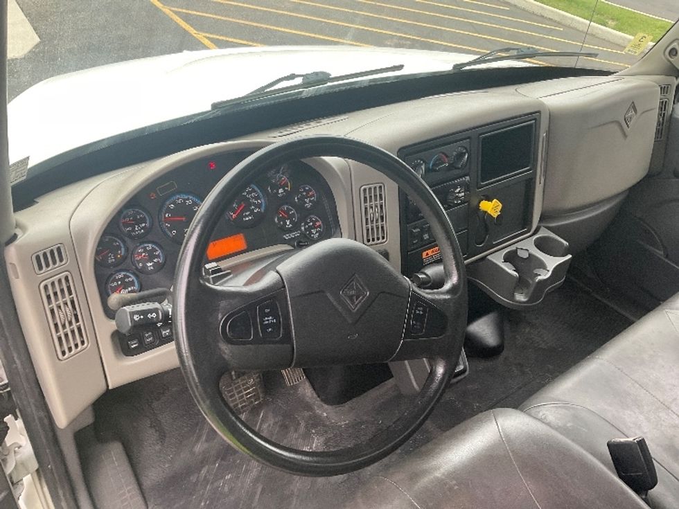 Medium Duty Box Truck-Light and Medium Duty Trucks-International-2019-4300-Akron-OH-125,821\n\t\tmiles-$ 54,500 - Image 17