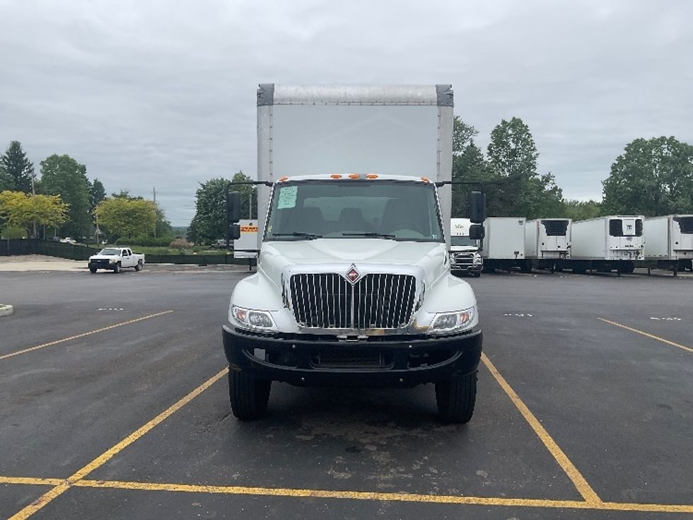 Medium Duty Box Truck-Light and Medium Duty Trucks-International-2019-4300-Akron-OH-125,821\n\t\tmiles-$ 54,500 - Image 2
