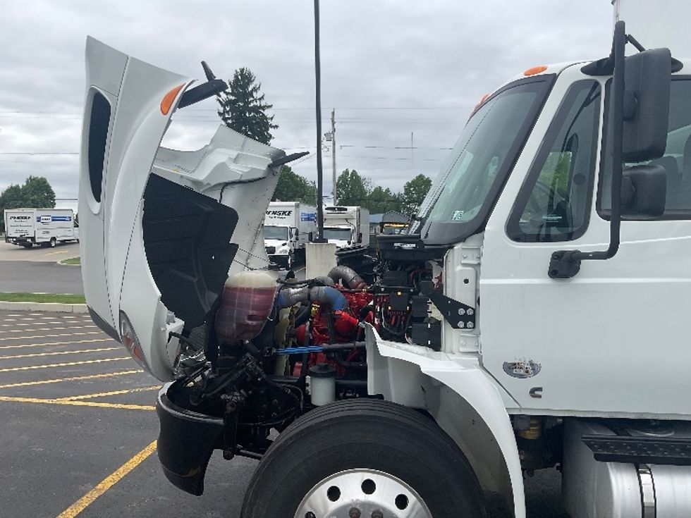 Medium Duty Box Truck-Light and Medium Duty Trucks-International-2019-4300-Akron-OH-125,821\n\t\tmiles-$ 54,500 - Image 21