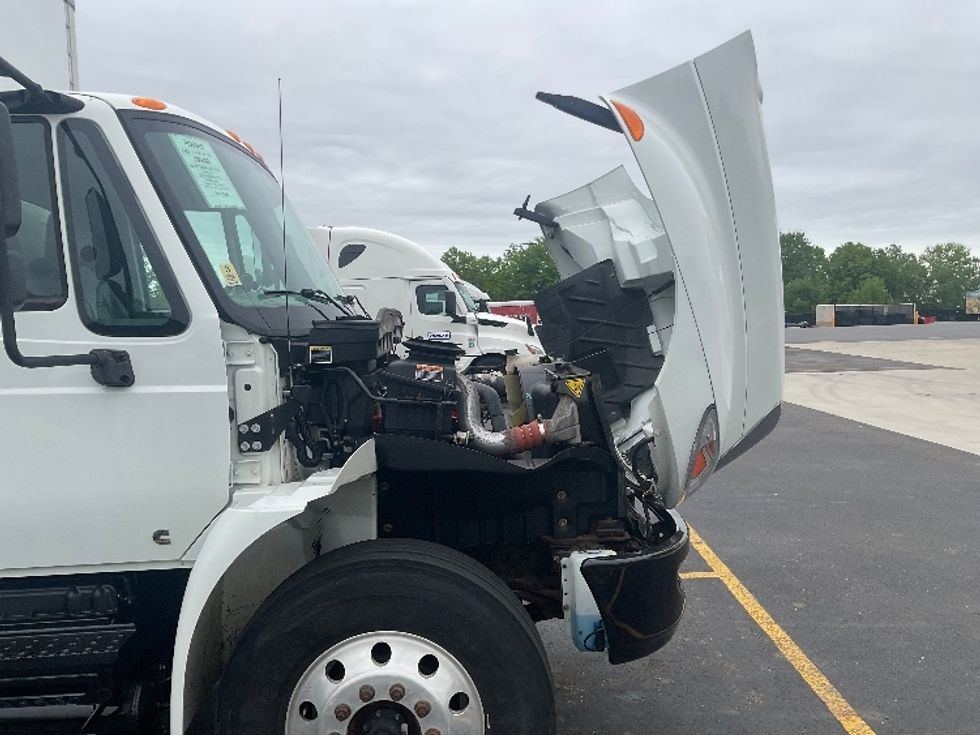 Medium Duty Box Truck-Light and Medium Duty Trucks-International-2019-4300-Akron-OH-125,821\n\t\tmiles-$ 54,500 - Image 24