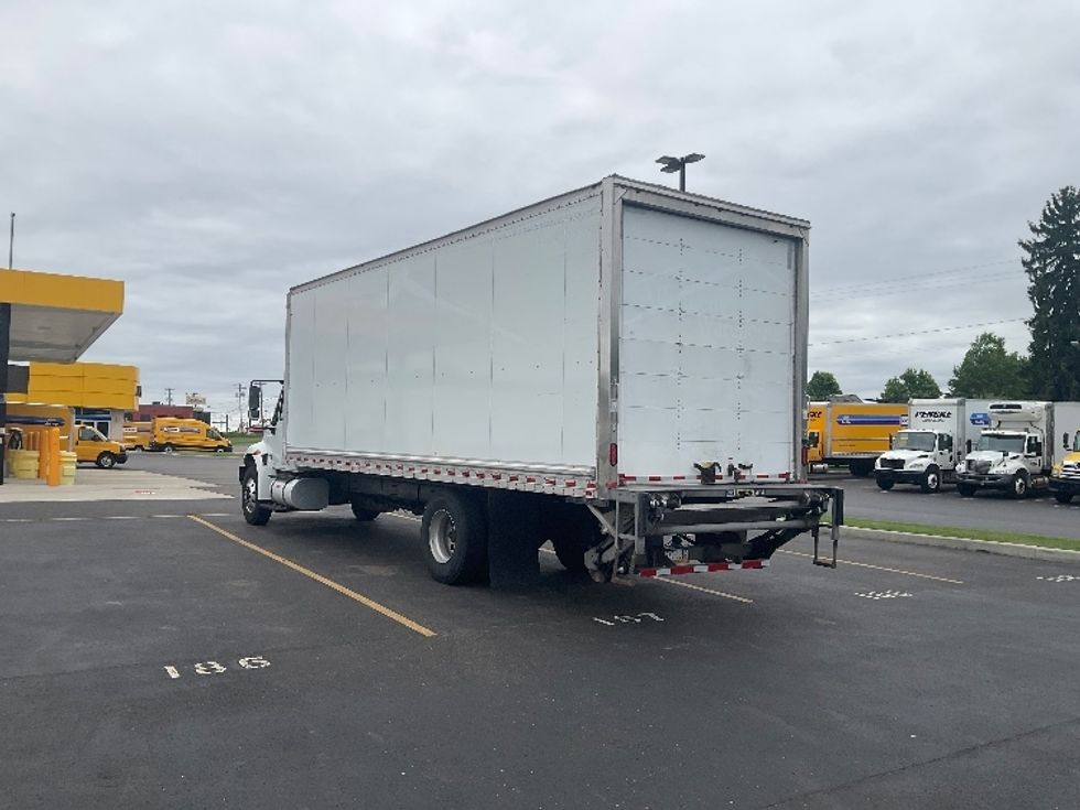 Medium Duty Box Truck-Light and Medium Duty Trucks-International-2019-4300-Akron-OH-125,821\n\t\tmiles-$ 54,500 - Image 6