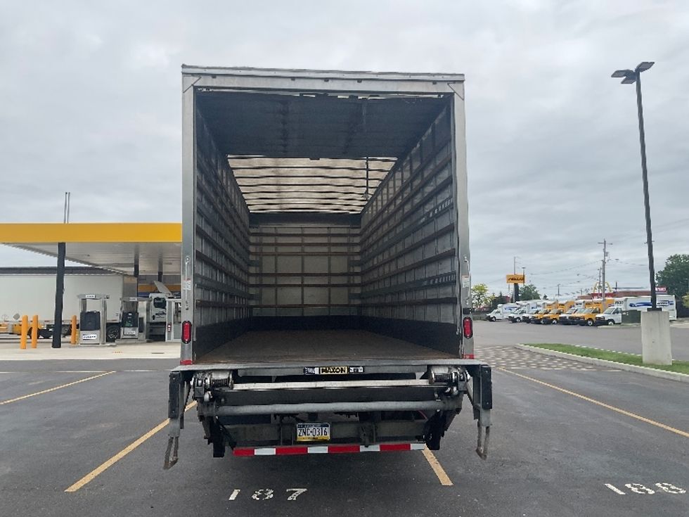 Medium Duty Box Truck-Light and Medium Duty Trucks-International-2019-4300-Akron-OH-125,821\n\t\tmiles-$ 54,500 - Image 8