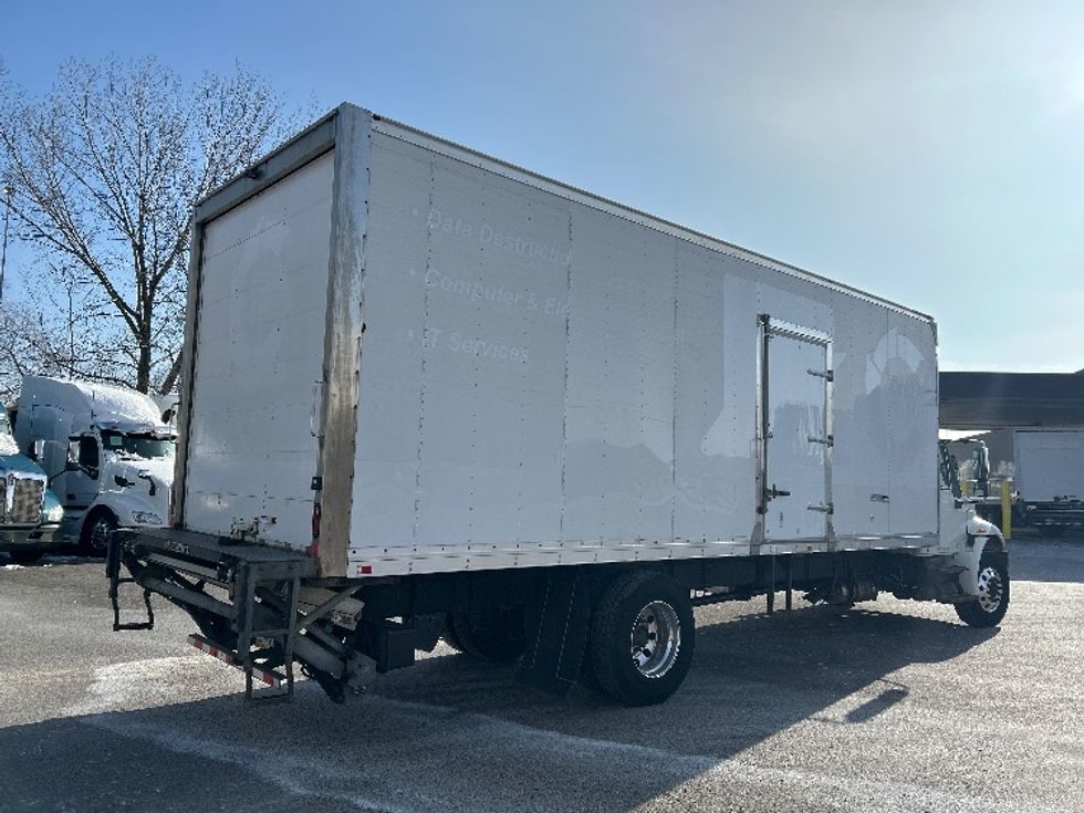 Medium Duty Box Truck-Light and Medium Duty Trucks-International-2019-4300-Akron-OH-248,192\n\t\tmiles-$ 34,250 - Image 13