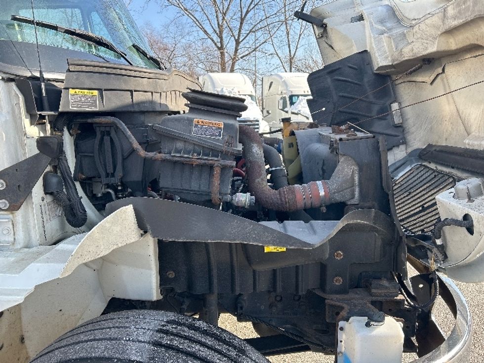 Medium Duty Box Truck-Light and Medium Duty Trucks-International-2019-4300-Akron-OH-248,192\n\t\tmiles-$ 34,250 - Image 23