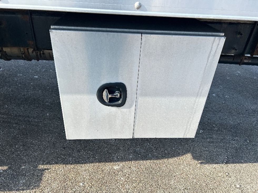 Medium Duty Box Truck-Light and Medium Duty Trucks-International-2019-4300-Akron-OH-248,192\n\t\tmiles-$ 34,250 - Image 25