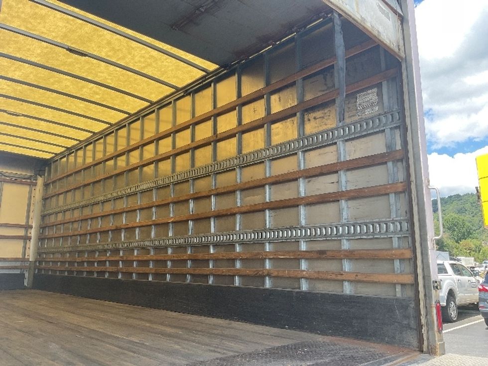 Medium Duty Box Truck-Light and Medium Duty Trucks-International-2019-4300-Akron-OH-252,564\n\t\tmiles-$ 24,250 - Image 12