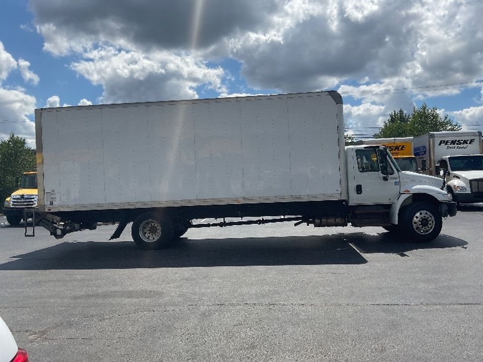 Medium Duty Box Truck-Light and Medium Duty Trucks-International-2019-4300-Akron-OH-252,564\n\t\tmiles-$ 24,250 - Image 15
