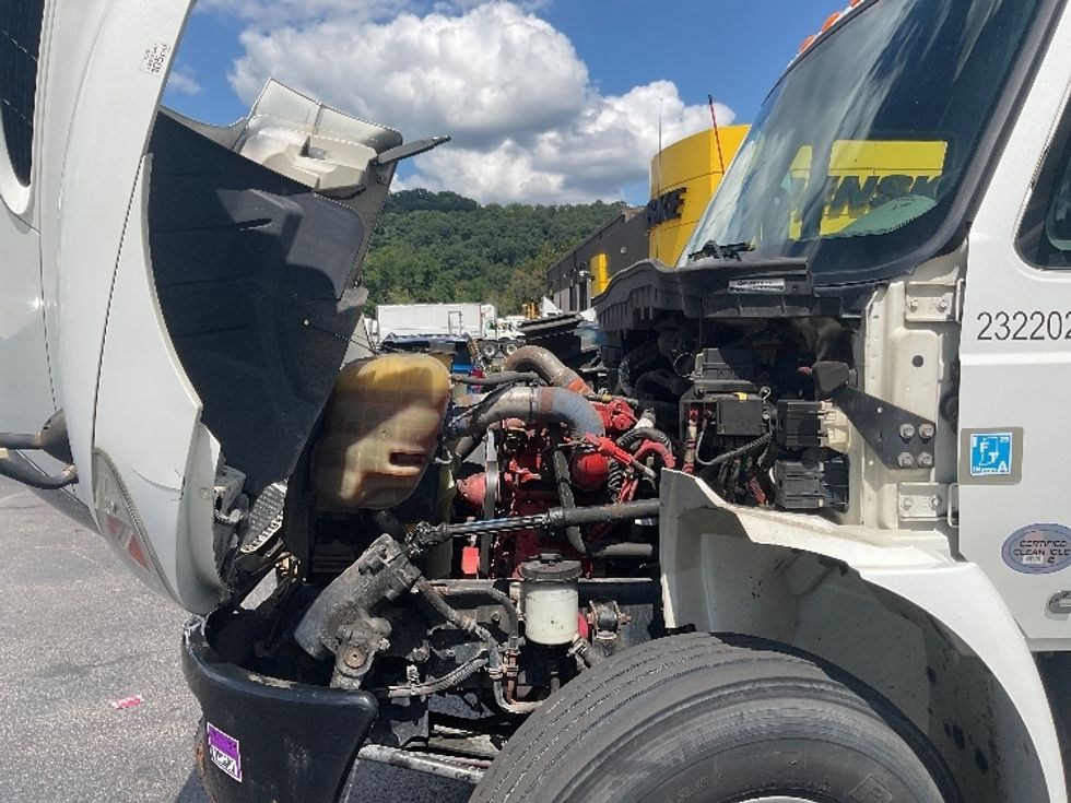 Medium Duty Box Truck-Light and Medium Duty Trucks-International-2019-4300-Akron-OH-252,564\n\t\tmiles-$ 24,250 - Image 24