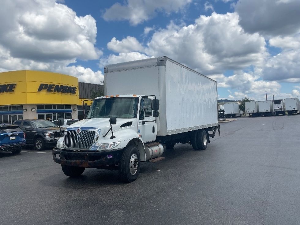 Medium Duty Box Truck-Light and Medium Duty Trucks-International-2019-4300-Akron-OH-252,564\n\t\tmiles-$ 24,250 - Image 3