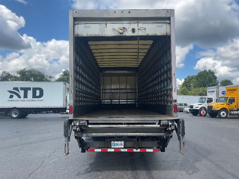 Medium Duty Box Truck-Light and Medium Duty Trucks-International-2019-4300-Akron-OH-252,564\n\t\tmiles-$ 24,250 - Image 8