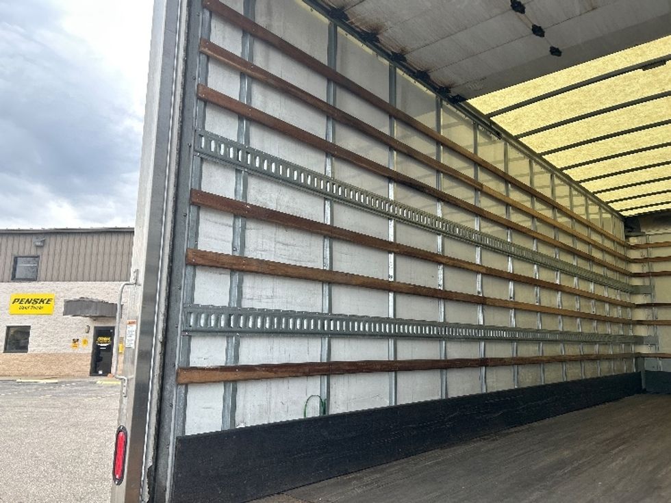 Medium Duty Box Truck-Light and Medium Duty Trucks-International-2019-4300-Akron-OH-61,539\n\t\tmiles-$ 50,250 - Image 11