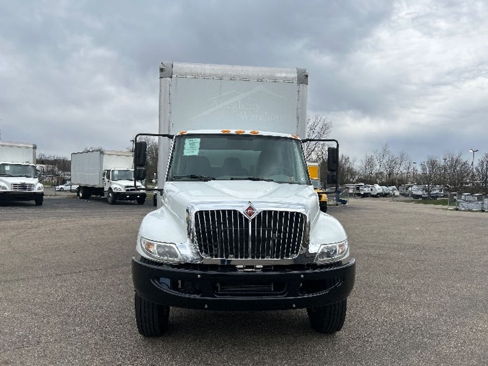Medium Duty Box Truck-Light and Medium Duty Trucks-International-2019-4300-Akron-OH-61,539\n\t\tmiles-$ 50,250 - Image 2