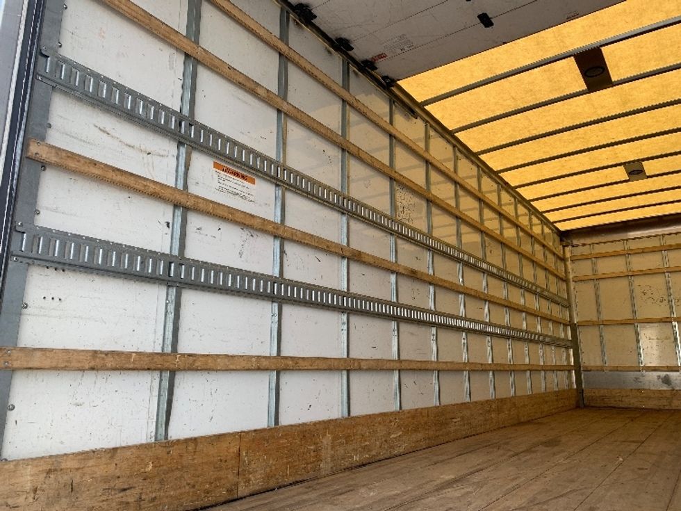 Medium Duty Box Truck-Light and Medium Duty Trucks-International-2019-4300-Alabaster-AL-197,295\n\t\tmiles-$ 42,750 - Image 11