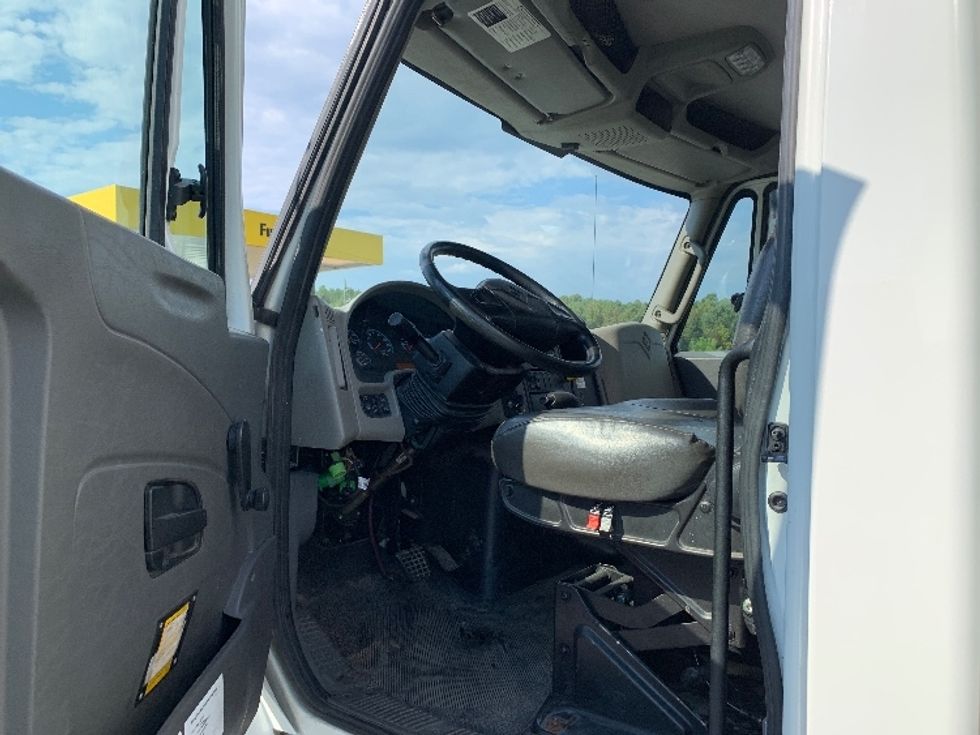 2019 International 4300 DuraStar 4300 photo 13