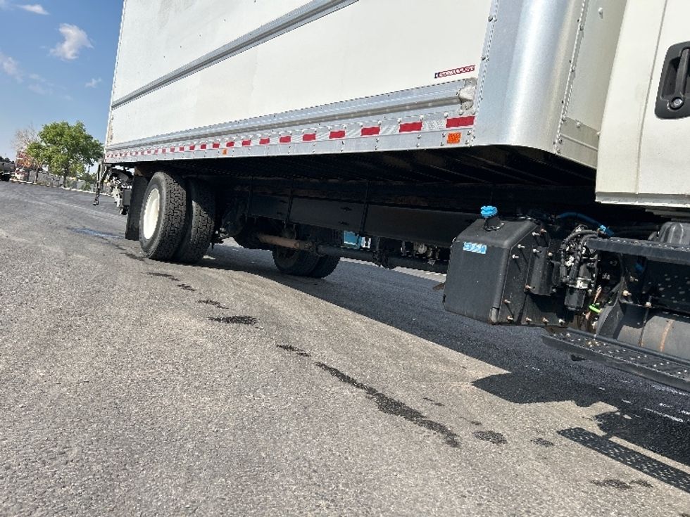 Medium Duty Box Truck-Light and Medium Duty Trucks-International-2019-4300-Albuquerque-NM-210,775\n\t\tmiles-$ 37,500 - Image 14