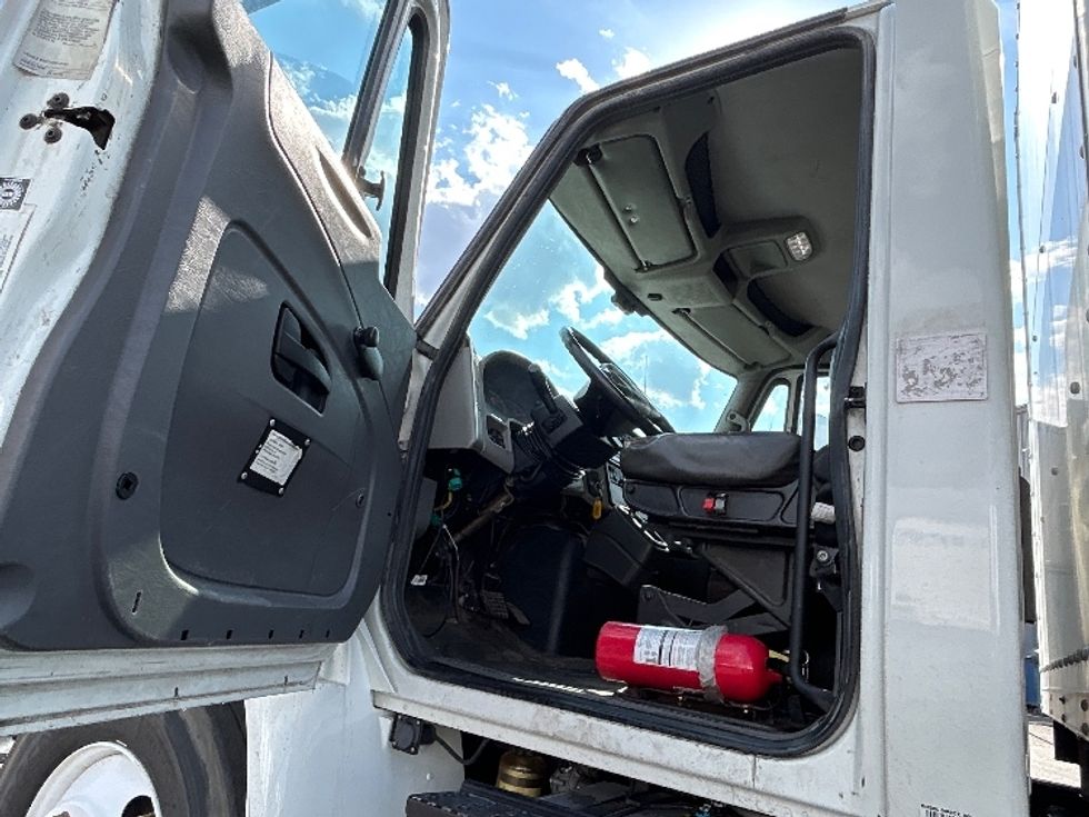 Medium Duty Box Truck-Light and Medium Duty Trucks-International-2019-4300-Albuquerque-NM-210,775\n\t\tmiles-$ 37,500 - Image 16