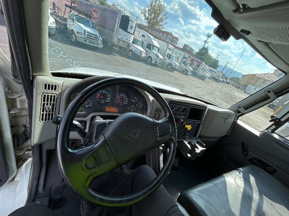 Medium Duty Box Truck-Light and Medium Duty Trucks-International-2019-4300-Albuquerque-NM-210,775\n\t\tmiles-$ 37,500 - Image 17