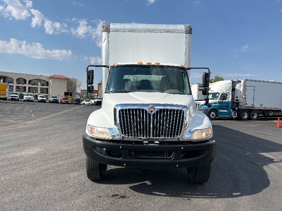 Medium Duty Box Truck-Light and Medium Duty Trucks-International-2019-4300-Albuquerque-NM-210,775\n\t\tmiles-$ 37,500 - Image 2