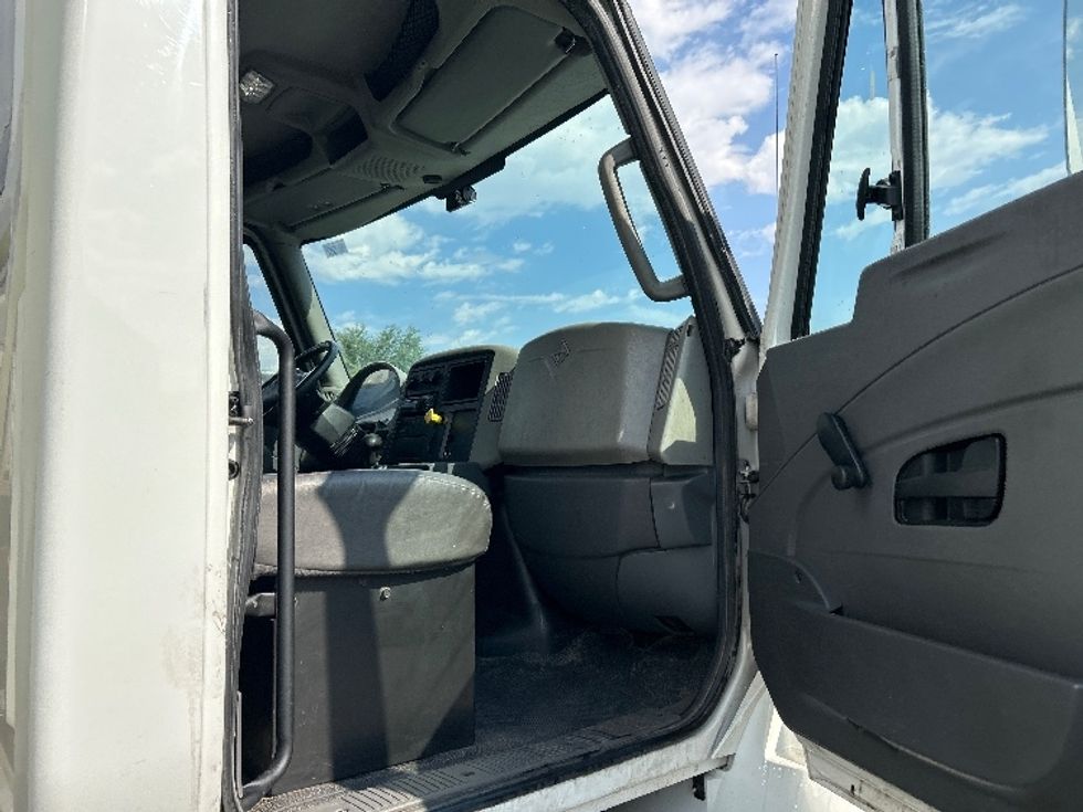 Medium Duty Box Truck-Light and Medium Duty Trucks-International-2019-4300-Albuquerque-NM-210,775\n\t\tmiles-$ 37,500 - Image 20