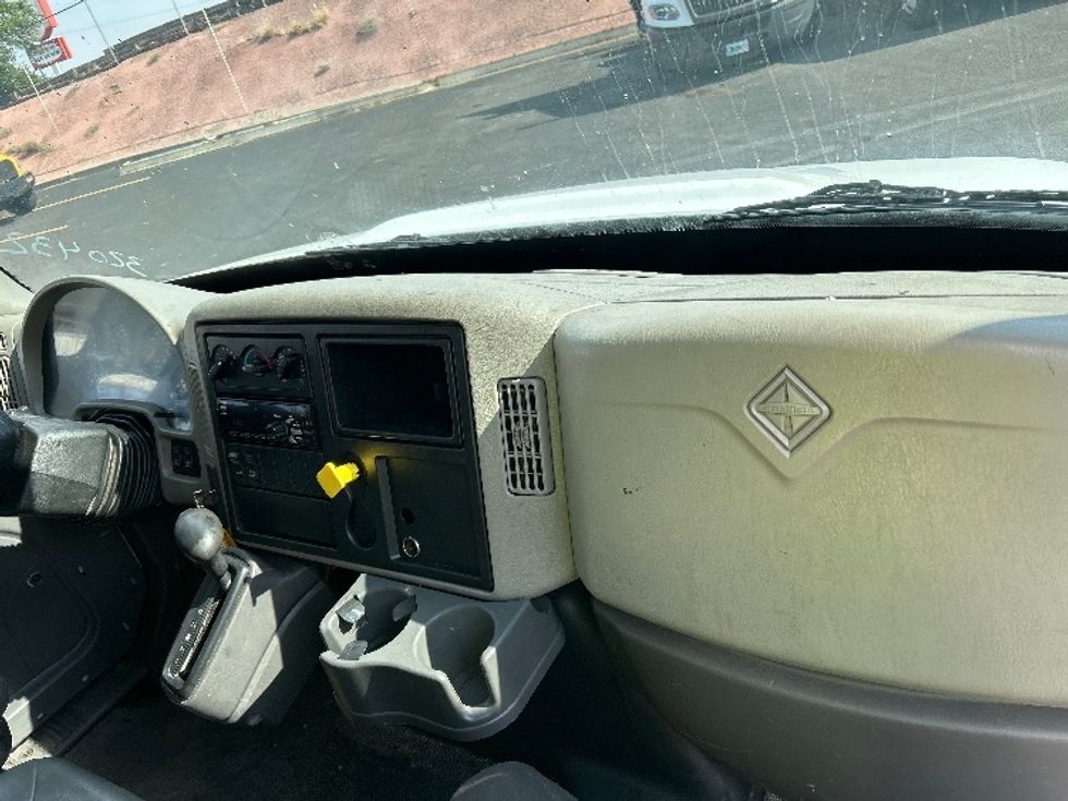 Medium Duty Box Truck-Light and Medium Duty Trucks-International-2019-4300-Albuquerque-NM-210,775\n\t\tmiles-$ 37,500 - Image 22