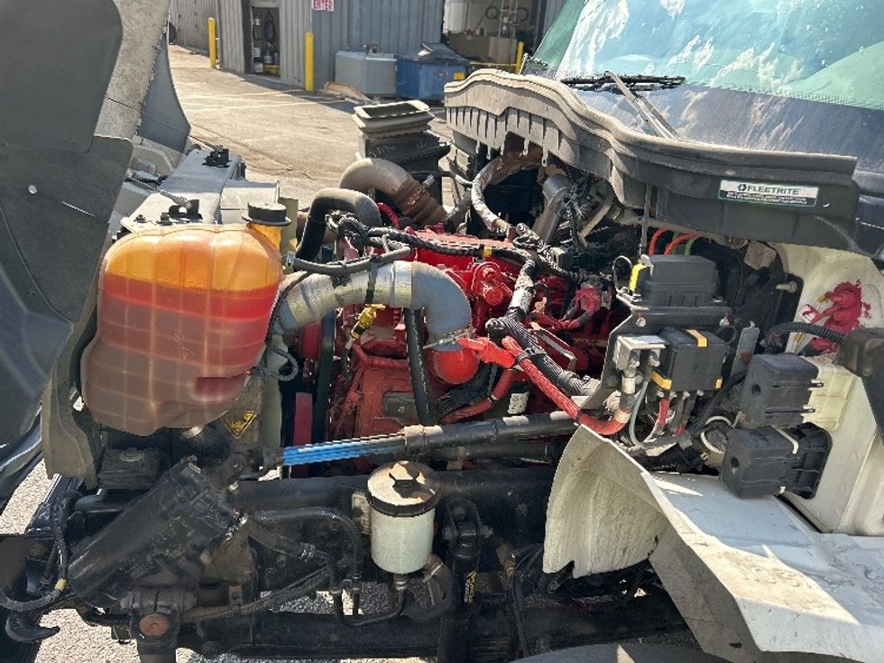 Medium Duty Box Truck-Light and Medium Duty Trucks-International-2019-4300-Albuquerque-NM-210,775\n\t\tmiles-$ 37,500 - Image 24