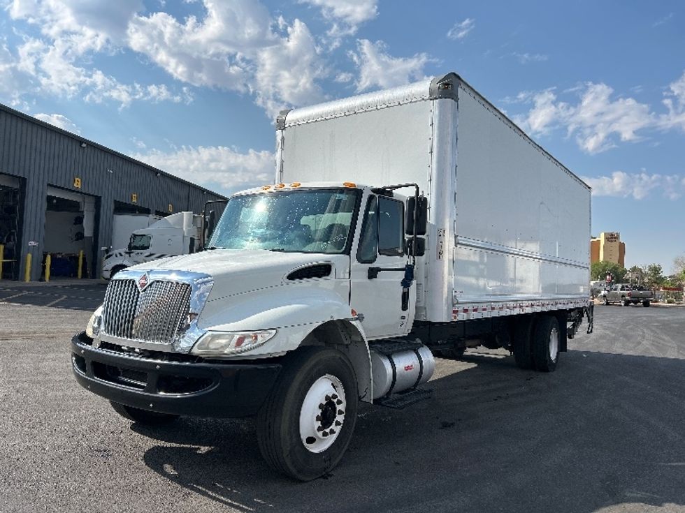 Medium Duty Box Truck-Light and Medium Duty Trucks-International-2019-4300-Albuquerque-NM-210,775\n\t\tmiles-$ 37,500 - Image 3