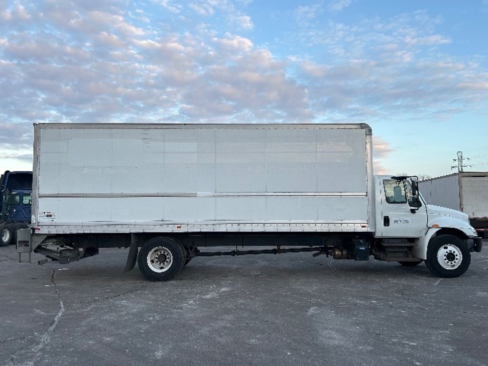 Medium Duty Box Truck-Light and Medium Duty Trucks-International-2019-4300-Allen Park-MI-224,921\n\t\tmiles-$ 34,000 - Image 15