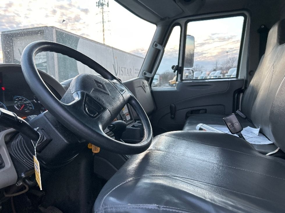 Medium Duty Box Truck-Light and Medium Duty Trucks-International-2019-4300-Allen Park-MI-224,921\n\t\tmiles-$ 34,000 - Image 17