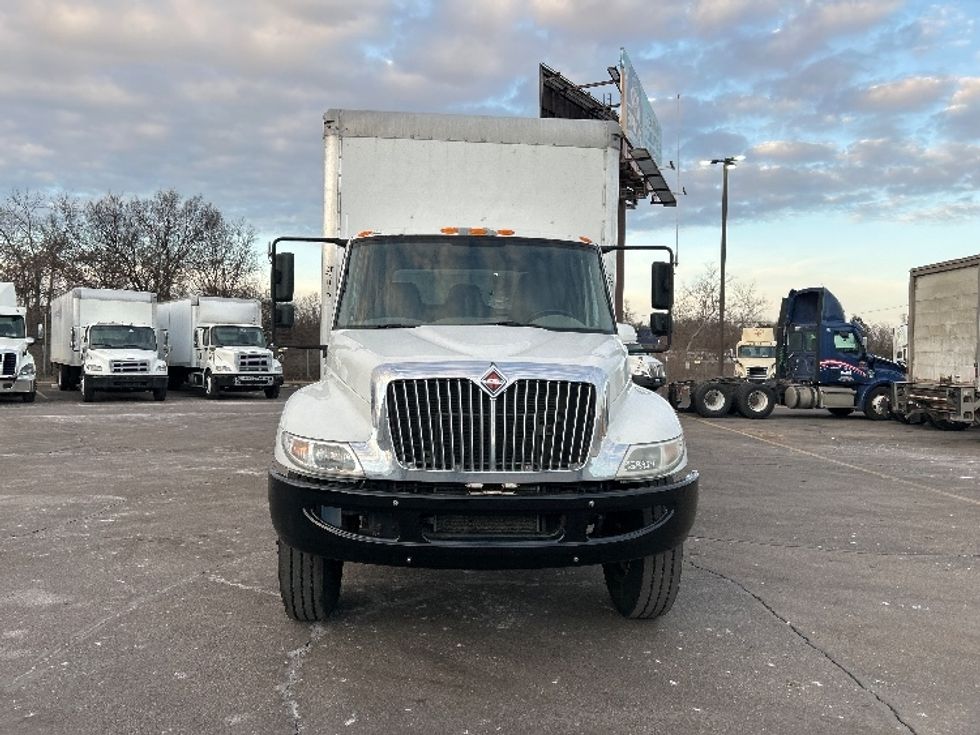 Medium Duty Box Truck-Light and Medium Duty Trucks-International-2019-4300-Allen Park-MI-224,921\n\t\tmiles-$ 34,000 - Image 2