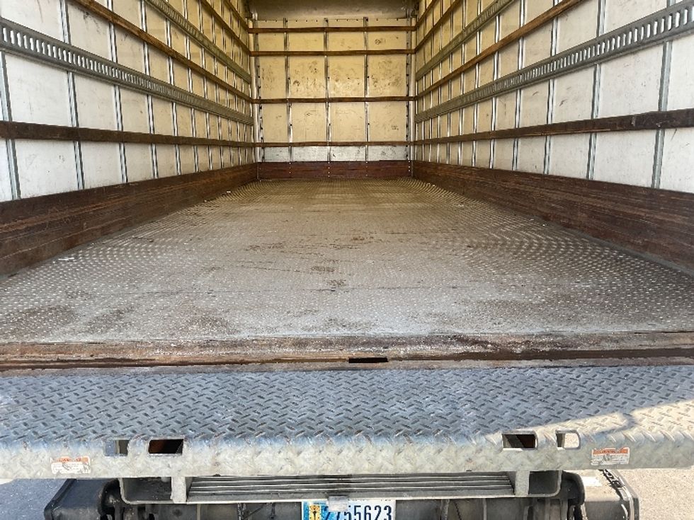 Medium Duty Box Truck-Light and Medium Duty Trucks-International-2019-4300-Allen Park-MI-243,526\n\t\tmiles-$ 31,250 - Image 10