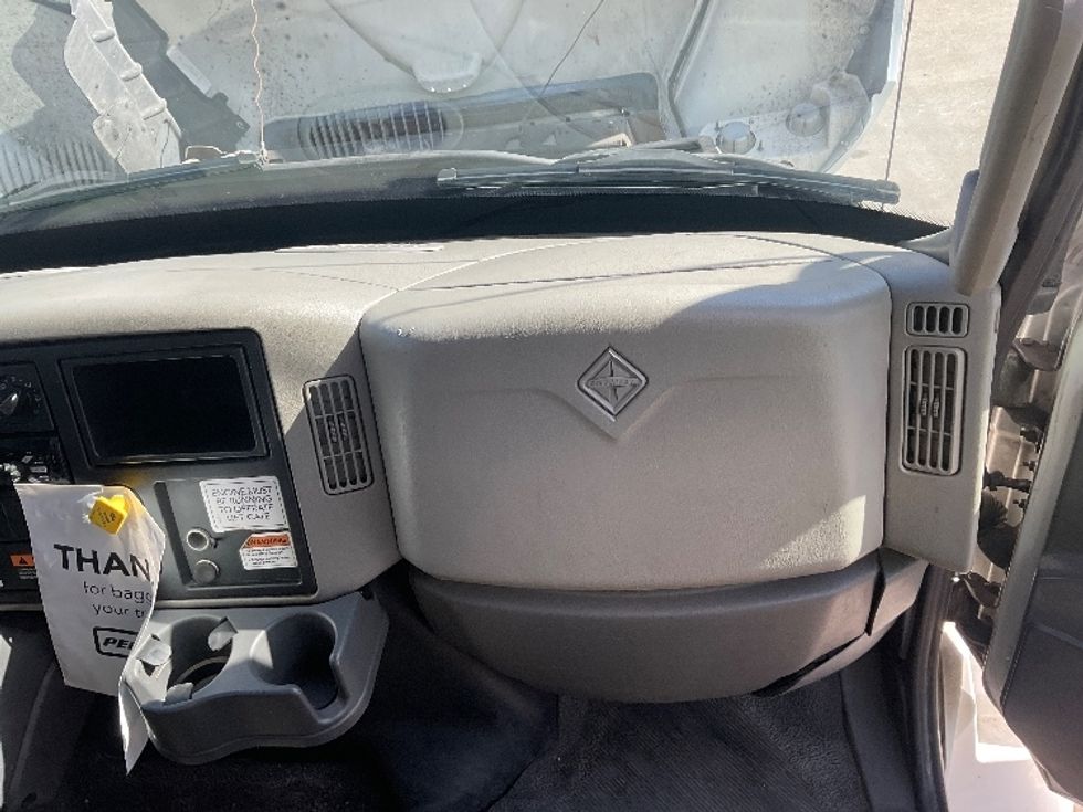 Medium Duty Box Truck-Light and Medium Duty Trucks-International-2019-4300-Allen Park-MI-243,526\n\t\tmiles-$ 31,250 - Image 21