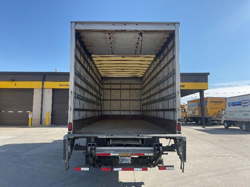 Medium Duty Box Truck-Light and Medium Duty Trucks-International-2019-4300-Allen Park-MI-243,526\n\t\tmiles-$ 31,250 - Image 8