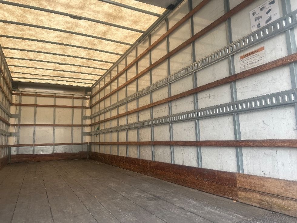 Medium Duty Box Truck-Light and Medium Duty Trucks-International-2019-4300-Apopka-FL-207,000\n\t\tmiles-$ 37,750 - Image 12