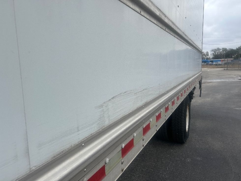 Medium Duty Box Truck-Light and Medium Duty Trucks-International-2019-4300-Apopka-FL-207,000\n\t\tmiles-$ 37,750 - Image 25