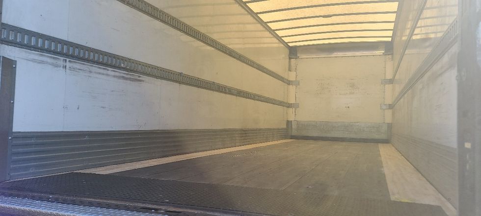 Medium Duty Box Truck-Light and Medium Duty Trucks-International-2019-4300-Atlanta-GA-293,881\n\t\tmiles-$ 29,000 - Image 11